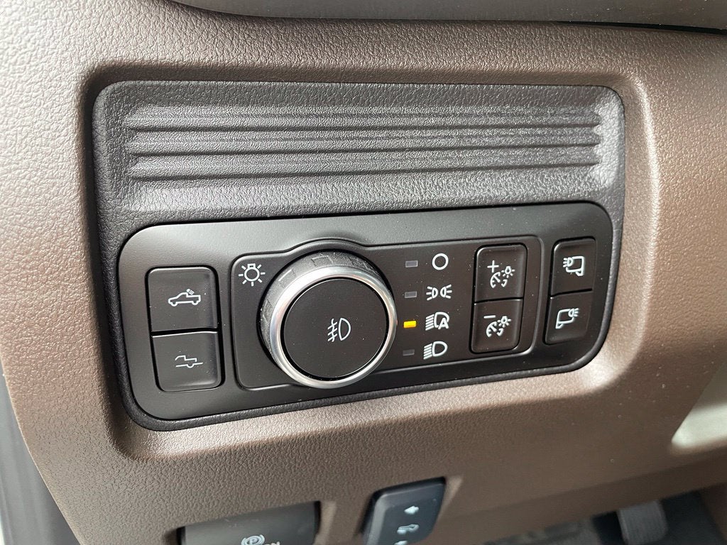 2027 Ford F-350SD King Ranch DRW