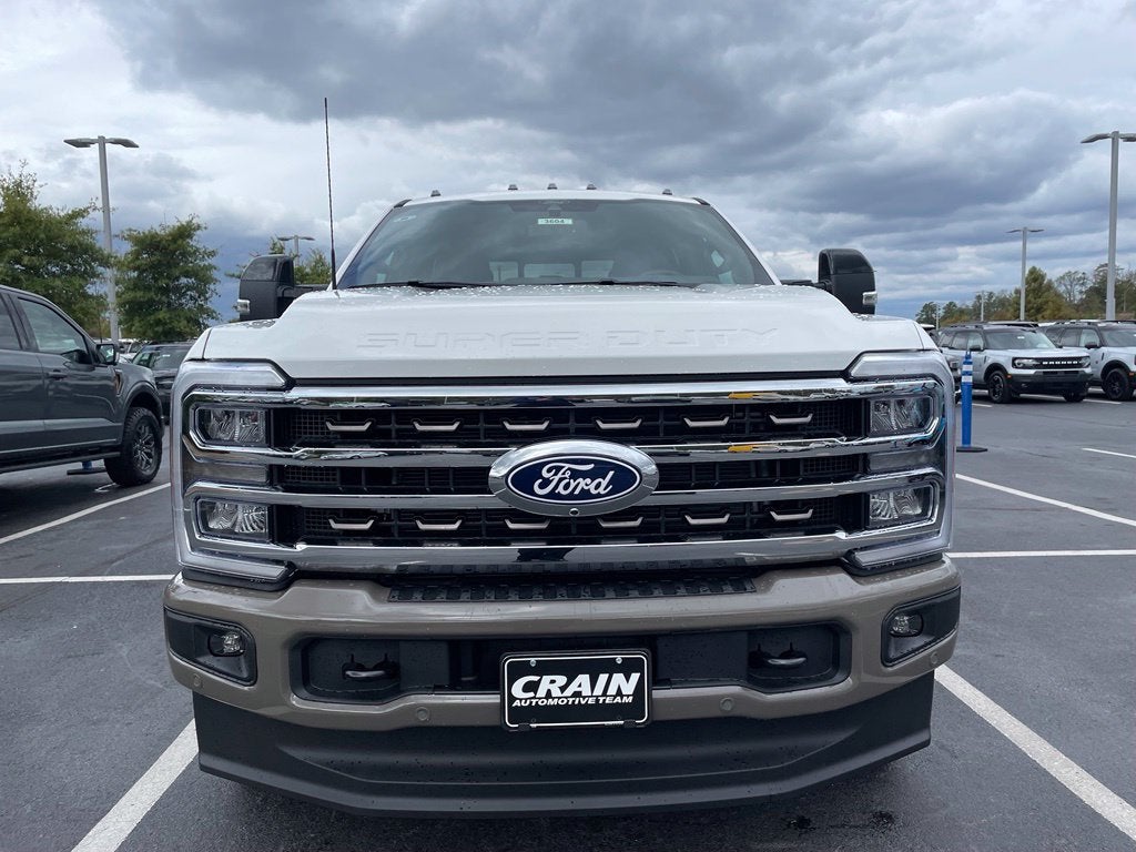 2027 Ford F-350SD King Ranch DRW