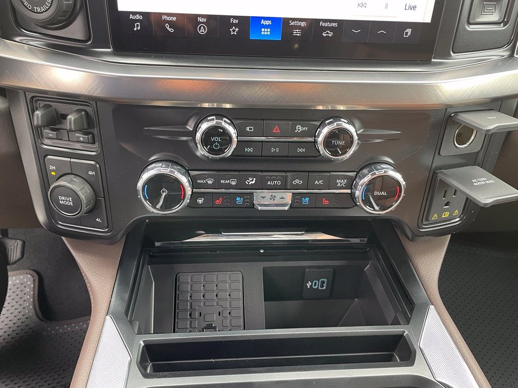 2027 Ford F-350SD King Ranch DRW
