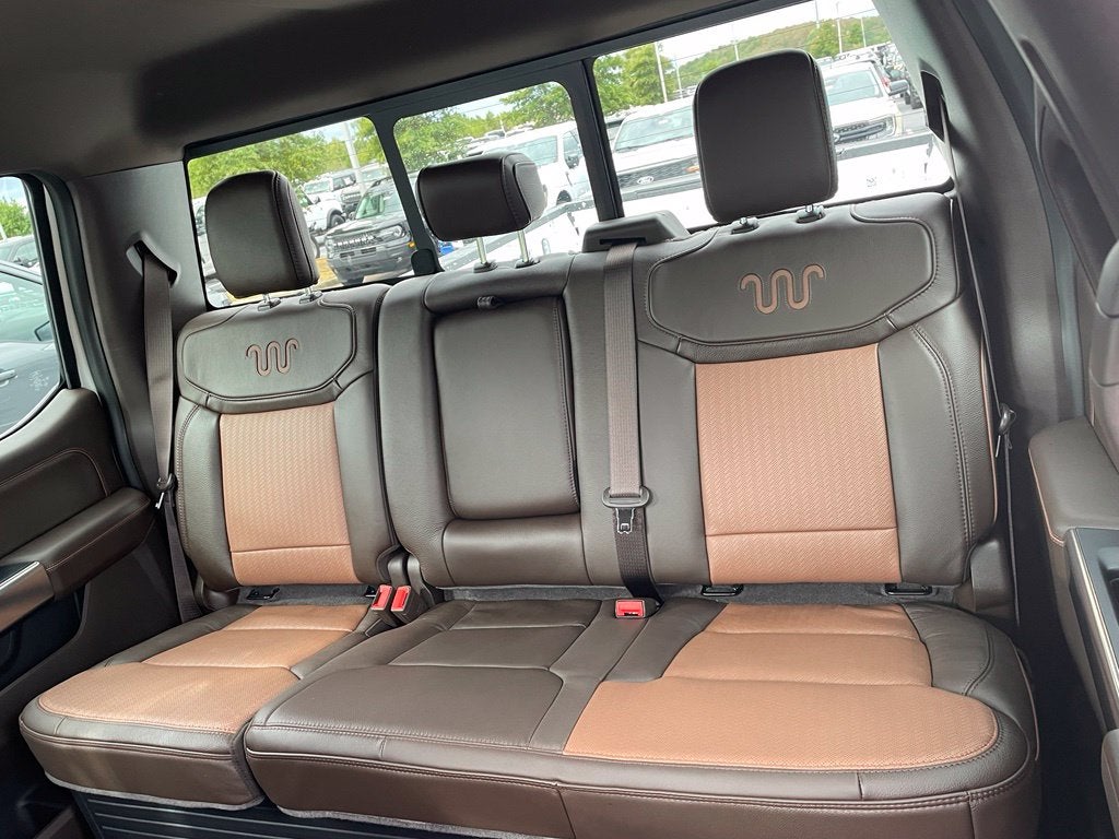 2027 Ford F-350SD King Ranch DRW