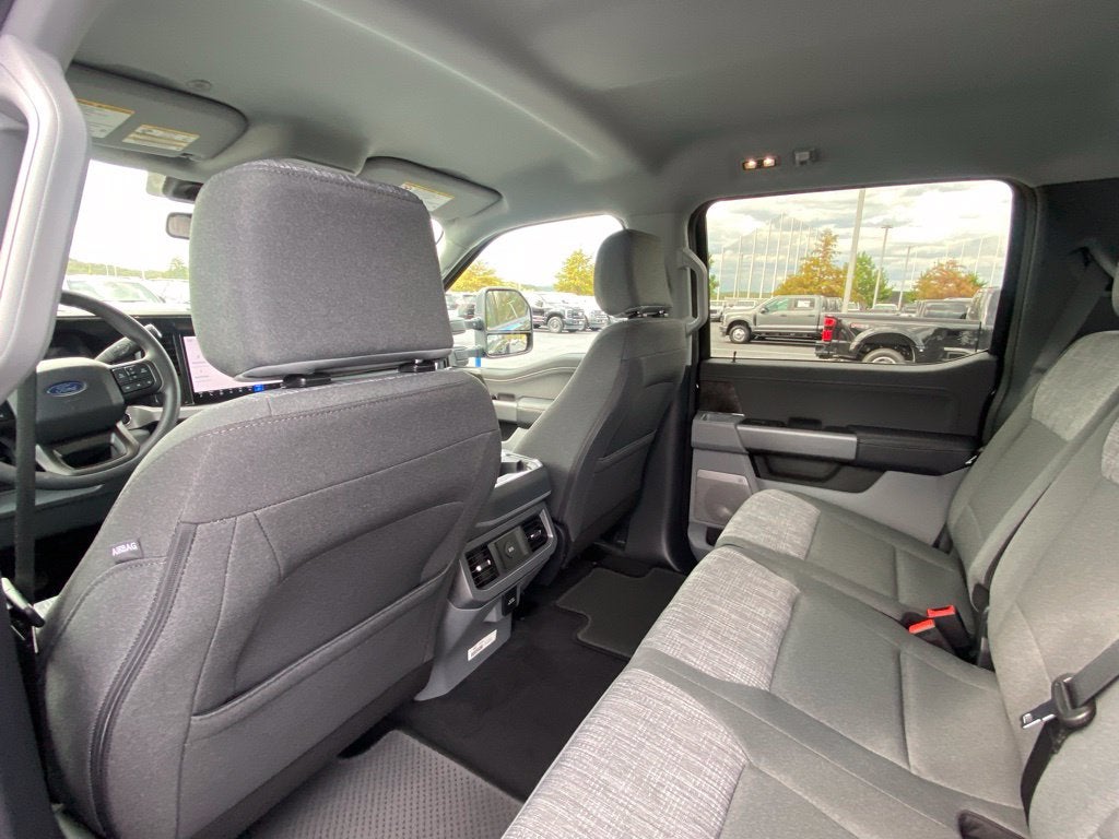 2027 Ford F-350SD XLT DRW