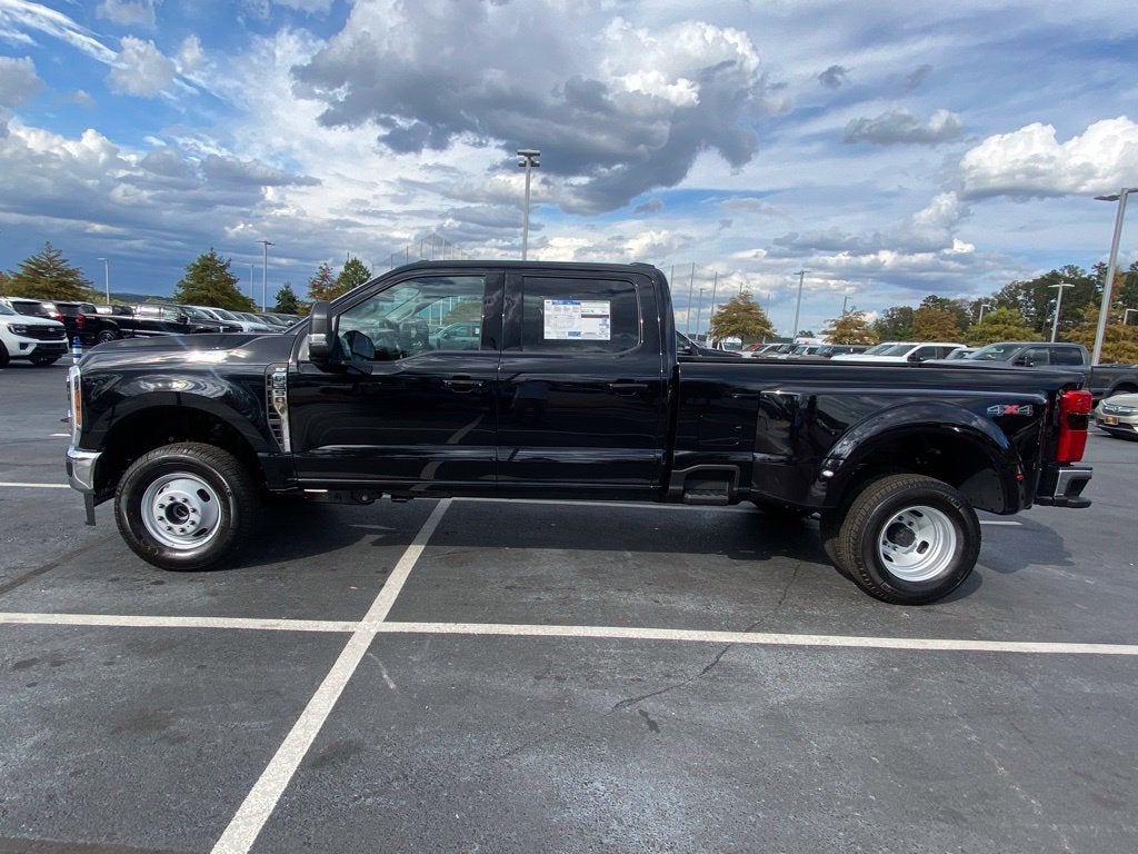 2027 Ford F-350SD XLT DRW
