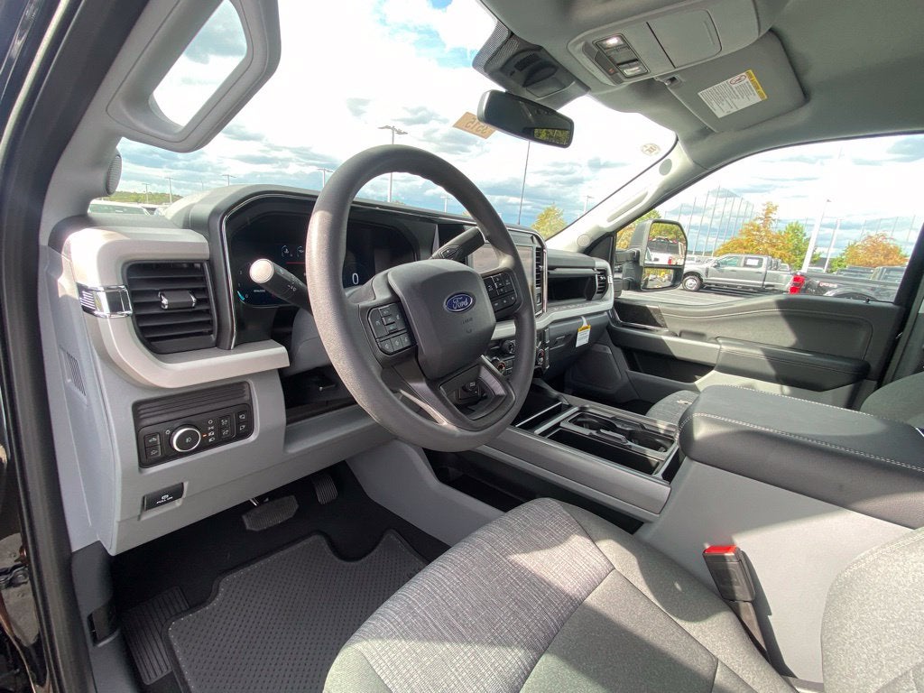 2027 Ford F-350SD XLT DRW