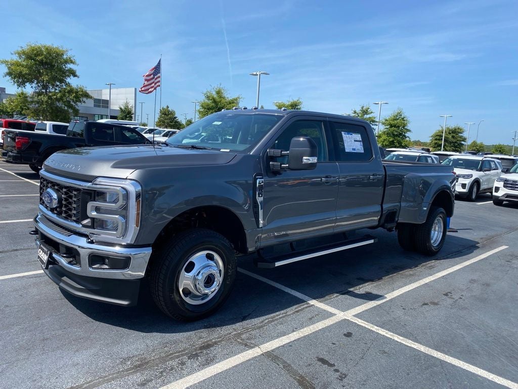 2026 Ford F-350SD Lariat DRW