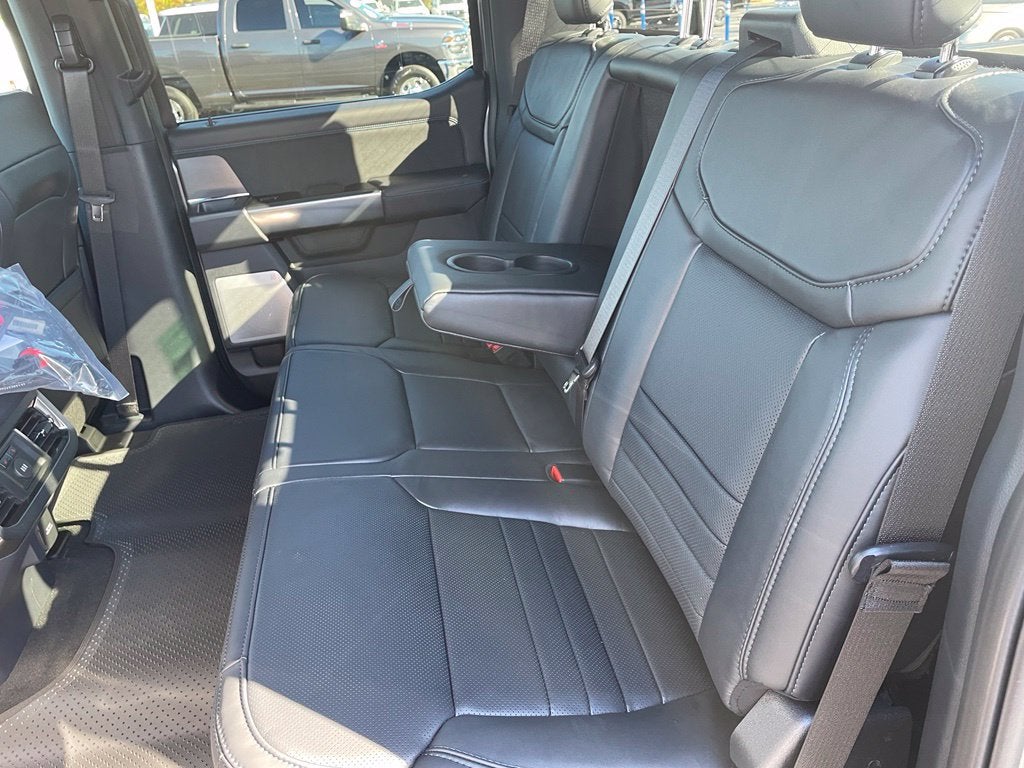 2027 Ford F-450SD Platinum