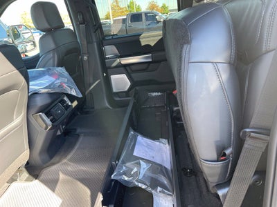 2027 Ford F-450SD Platinum