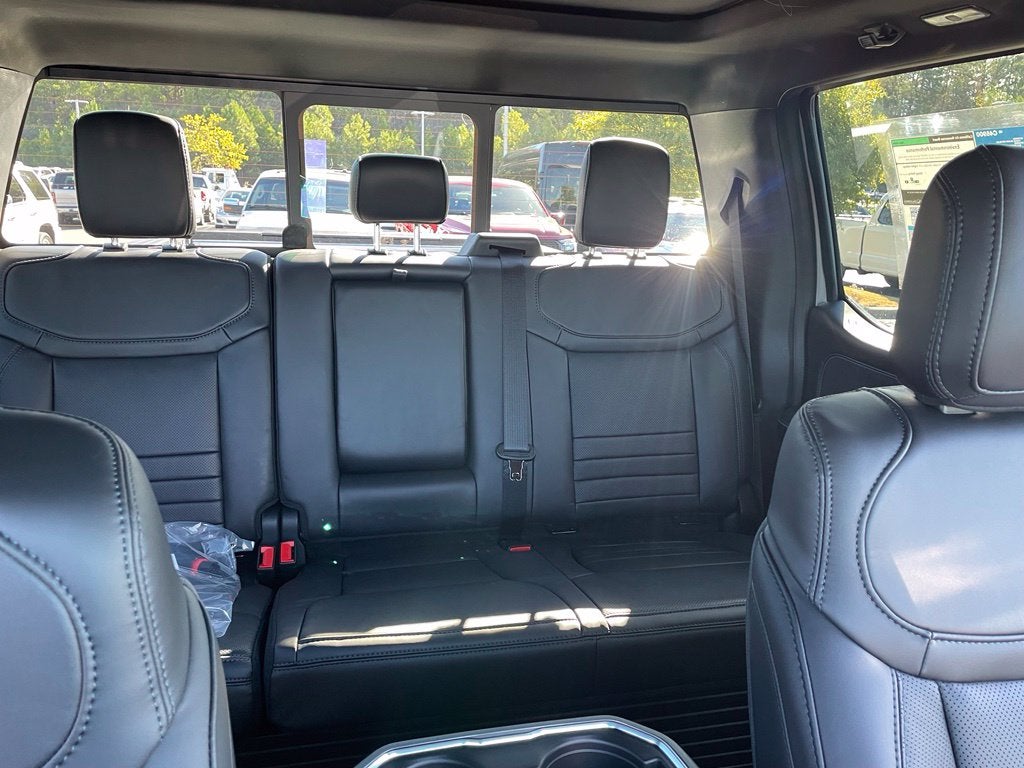 2027 Ford F-450SD Platinum