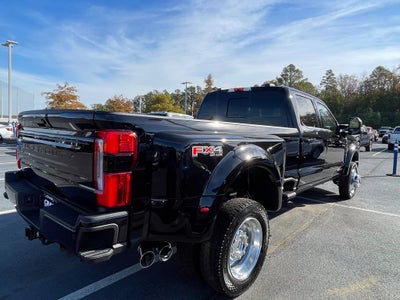 2027 Ford F-450SD Platinum