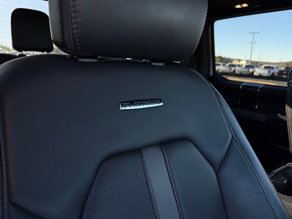 2022 Ford F-450SD Platinum