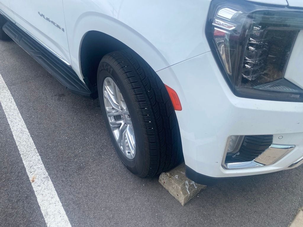 2023 GMC Yukon SLT
