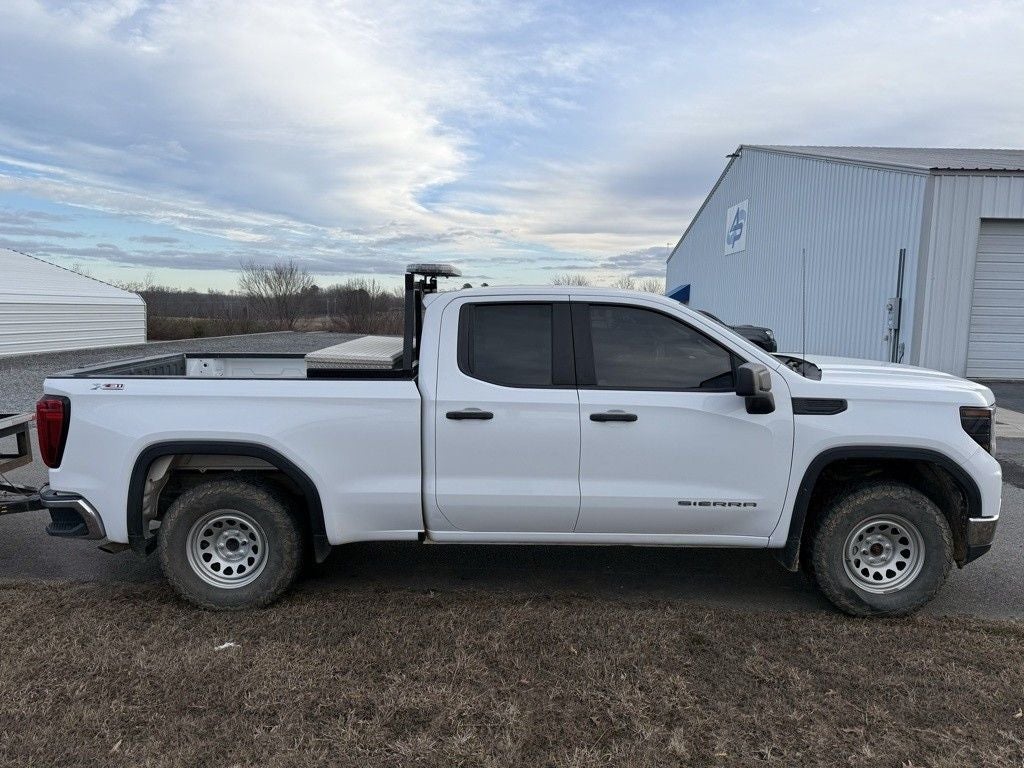 Used 2022 GMC Sierra 1500 Pro with VIN 1GTRUAED3NZ507958 for sale in Little Rock