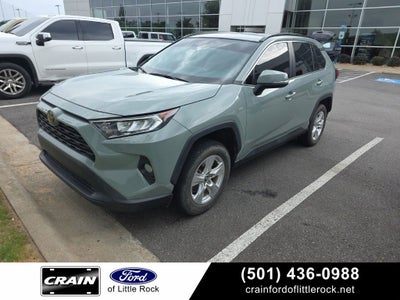 2020 Toyota RAV4 XLE
