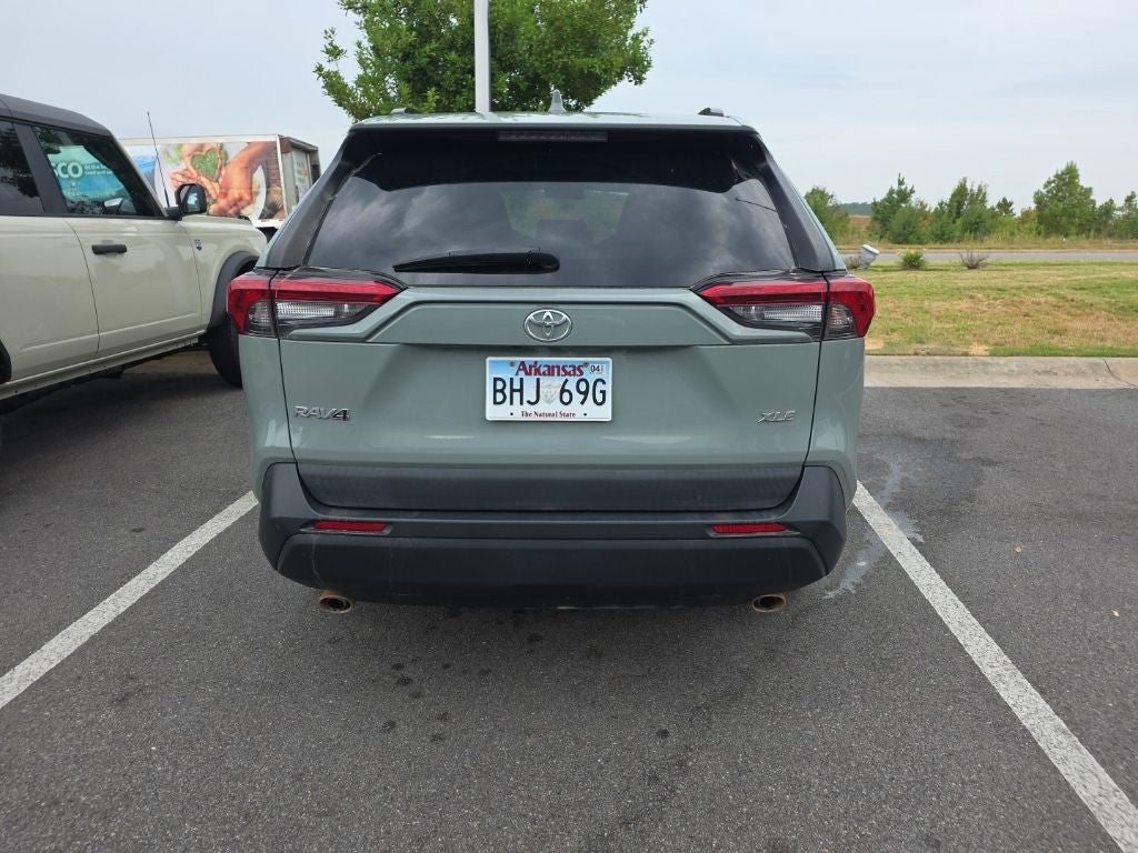 2020 Toyota RAV4 XLE