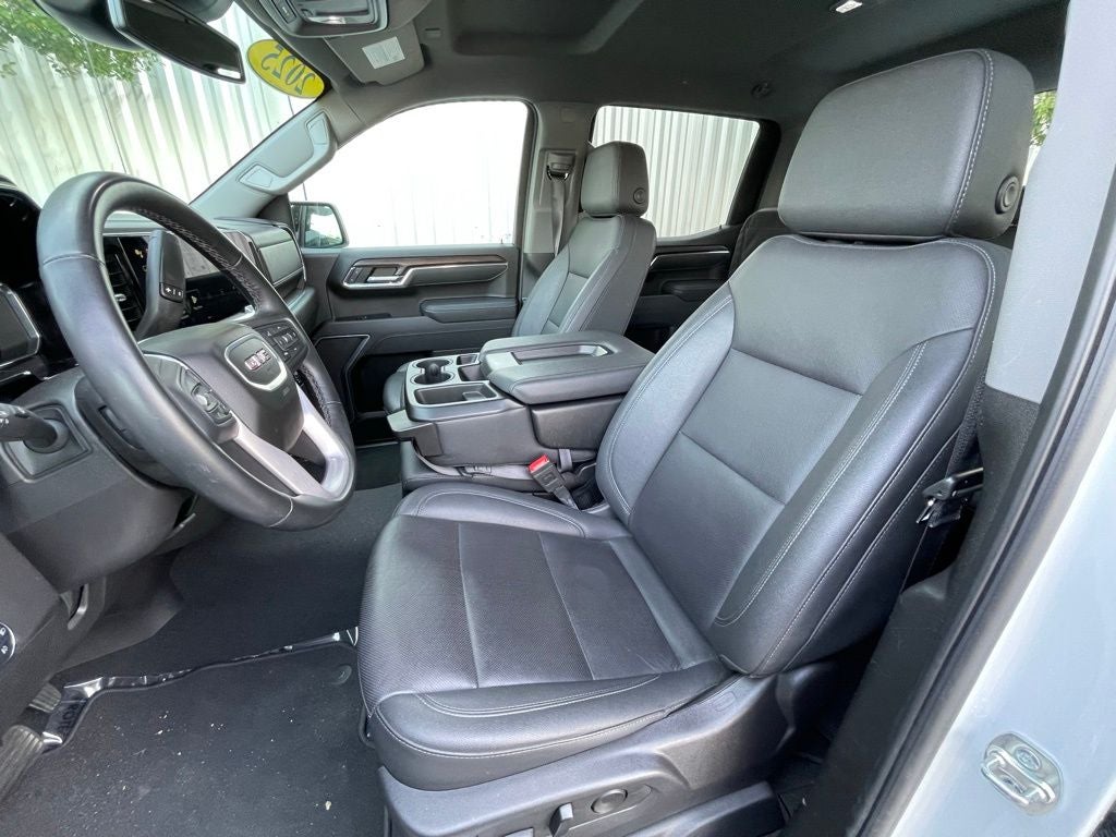 2025 GMC Sierra 1500 SLT - Photo 23