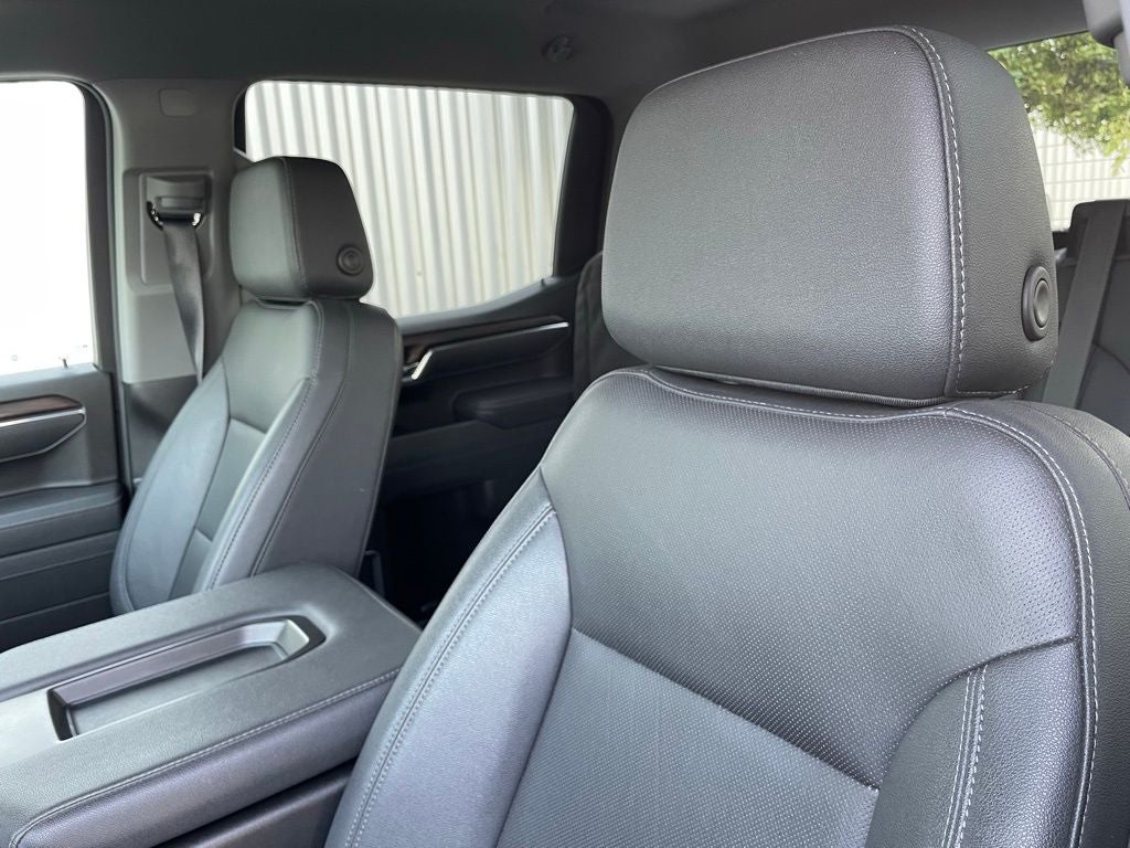 2025 GMC Sierra 1500 SLT - Photo 24
