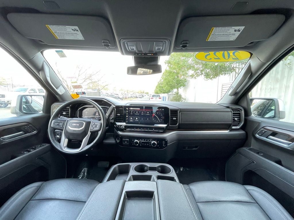 2025 GMC Sierra 1500 SLT - Photo 29