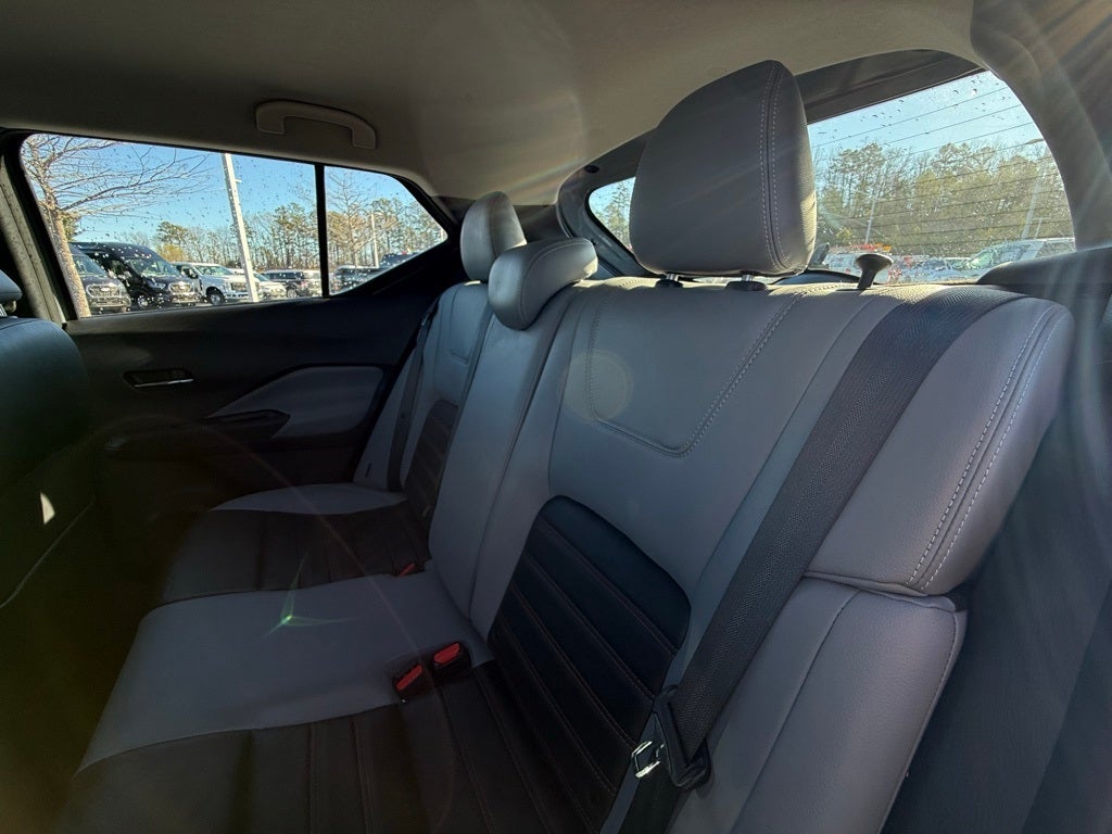 2021 Nissan Kicks SR