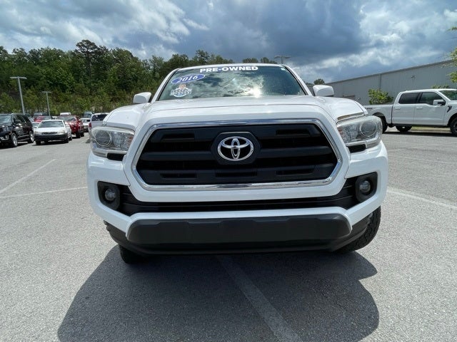 Used 2016 Toyota Tacoma SR5 with VIN 5TFAZ5CN2GX018483 for sale in Little Rock