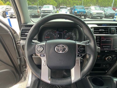 2022 Toyota 4Runner SR5
