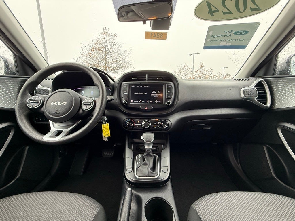 2024 Kia Soul LX