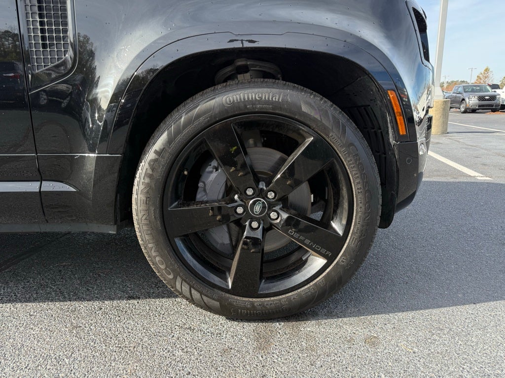 2024 Land Rover Defender 130 X-Dynamic SE