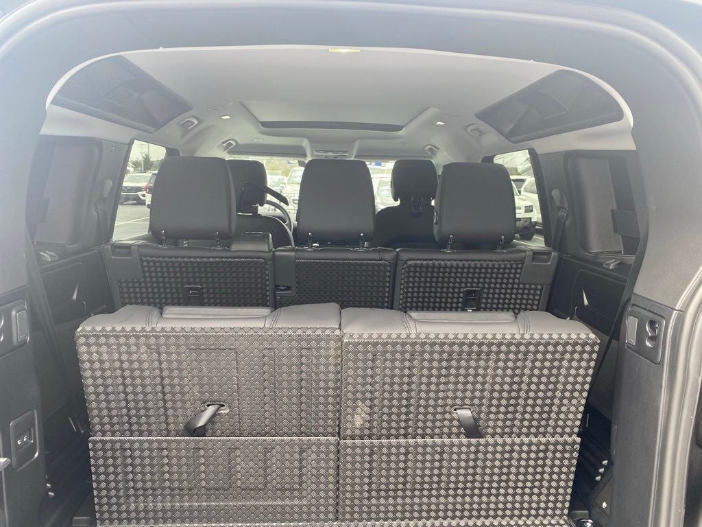 2025 Land Rover Defender 110 S