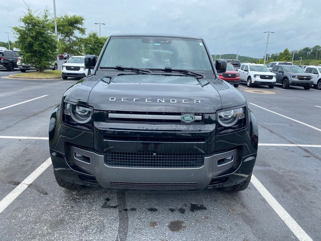 2025 Land Rover Defender 130 Outbound