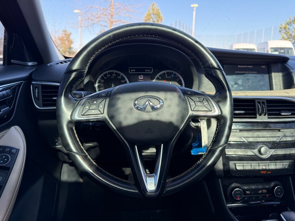 2017 INFINITI QX30 Premium