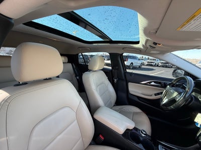 2017 INFINITI QX30 Premium