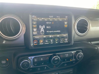 2022 Jeep Wrangler Unlimited Sahara - HARDTOP
