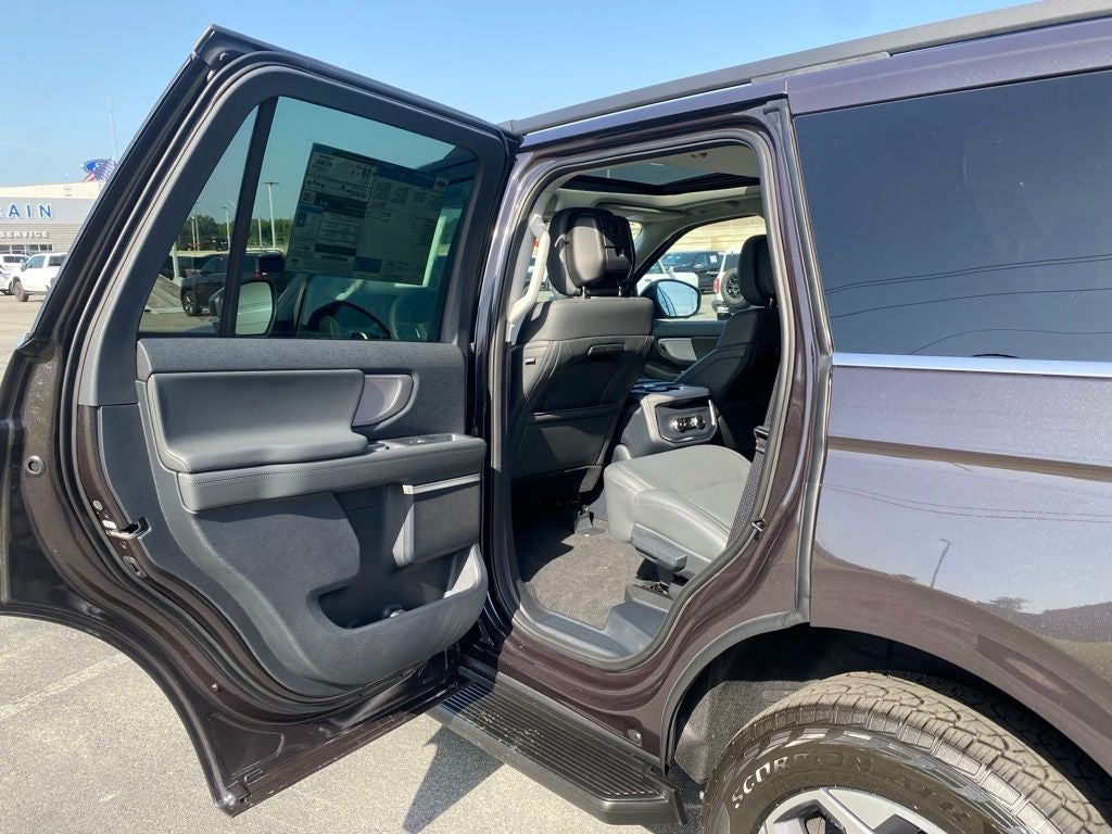 2027 Ford Expedition Active