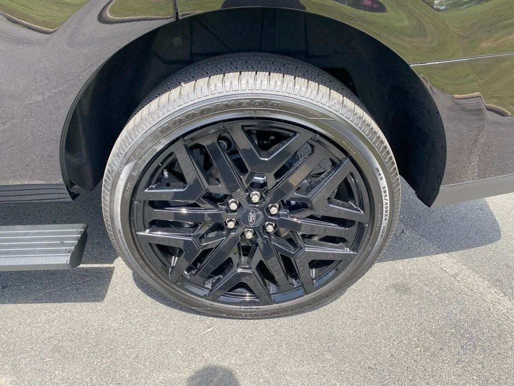 2027 Ford Expedition Platinum