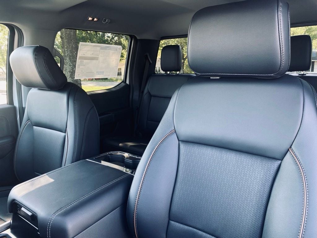 2026 Ford F-250SD Lariat - 4WD - 6.7L POWER STROKE - PREMIUM & BLACK APPEAR