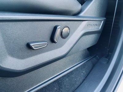 2026 Ford F-250SD Lariat - 4WD - 6.7L POWER STROKE - PREMIUM & BLACK APPEAR