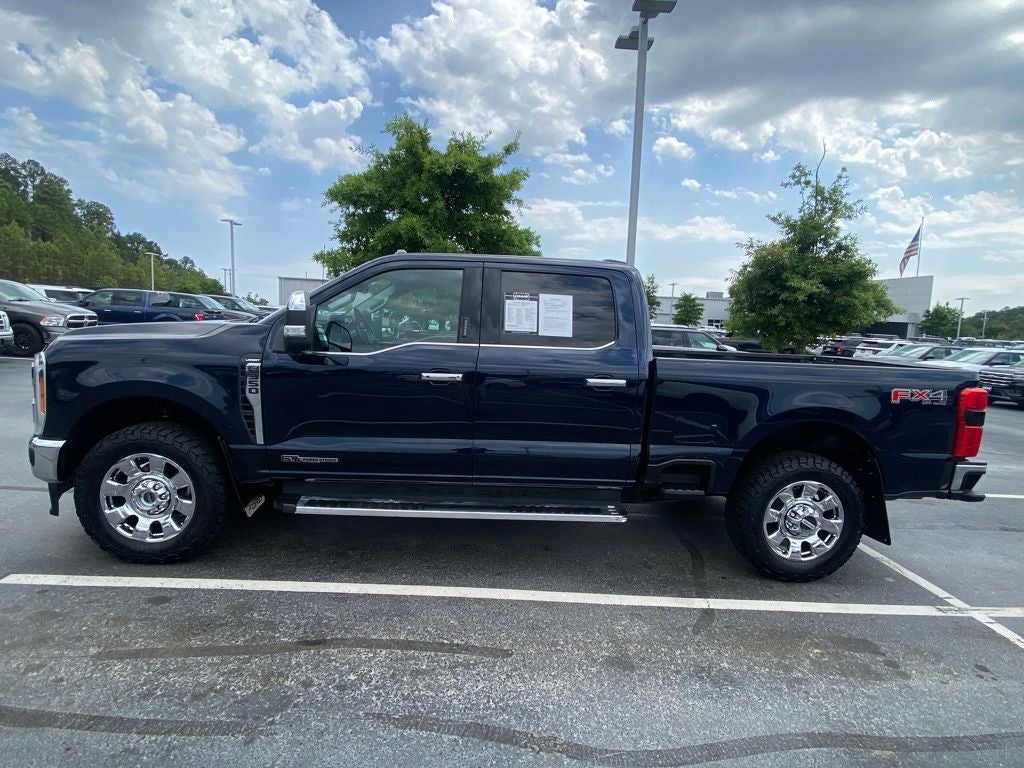 2023 Ford F-350SD Lariat