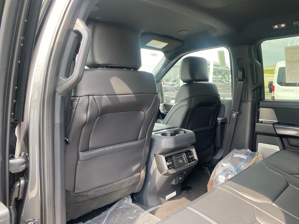 2026 Ford F-350SD Platinum DRW