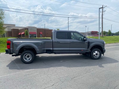 2026 Ford F-350SD Platinum DRW