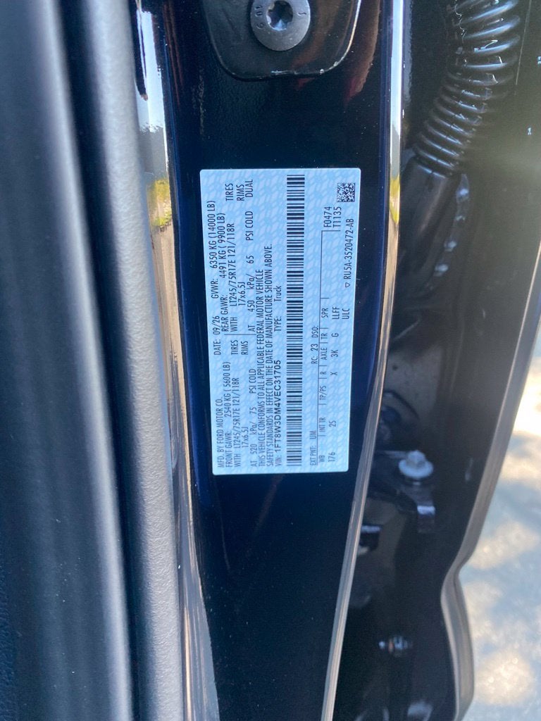 2027 Ford F-350SD XLT - 4WD - DUAL REAR WHEEL - H/O DIESEL
