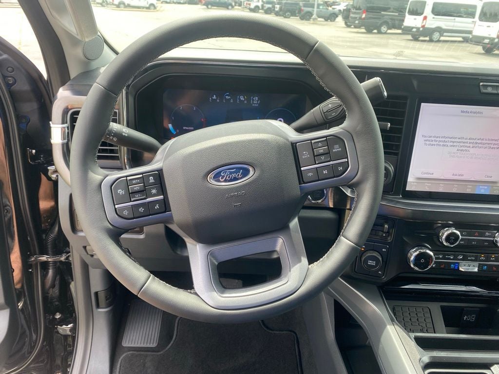 2026 Ford F-350SD Lariat DRW