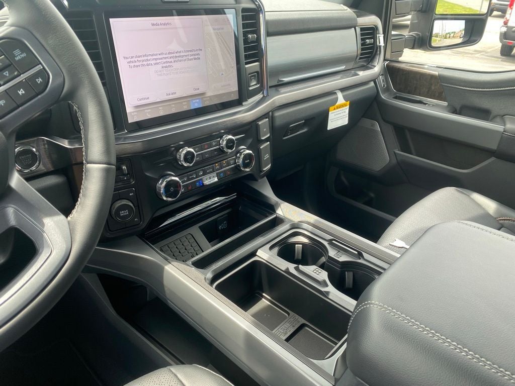 2026 Ford F-350SD Lariat DRW