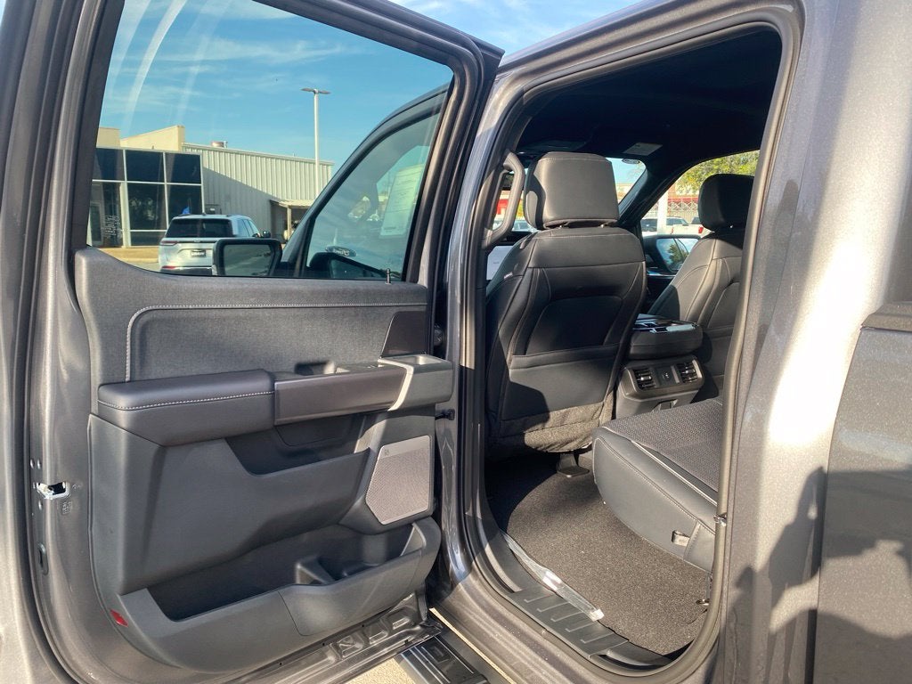 2026 Ford F-150 Lariat - 4WD - 5.0L V8