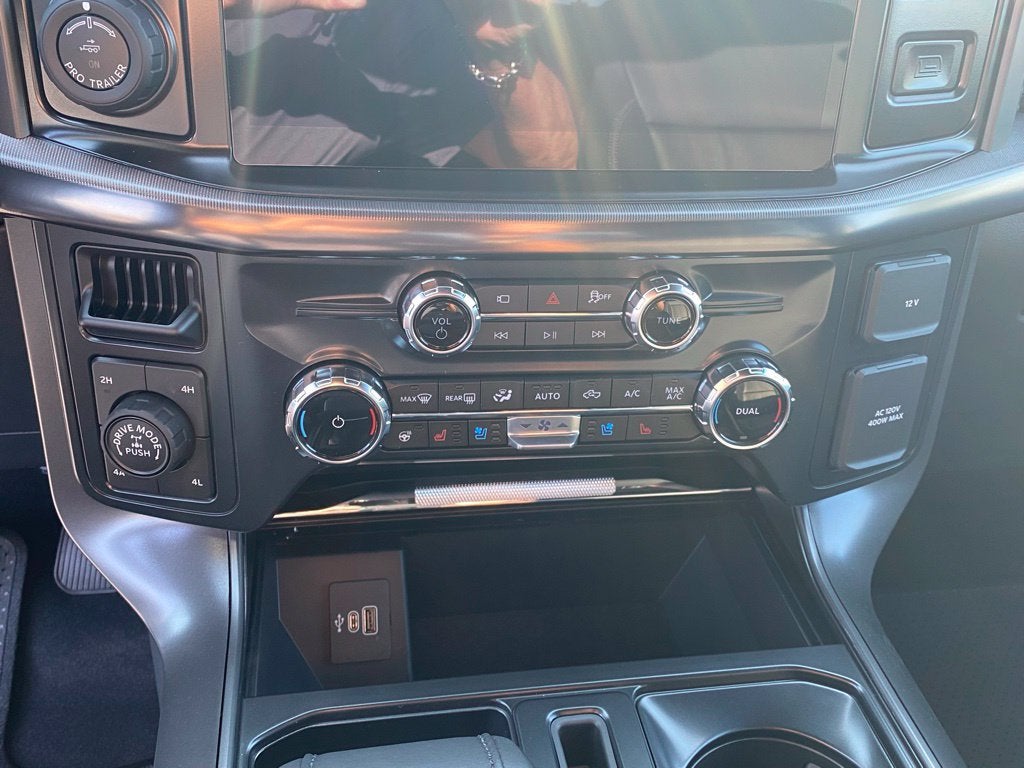 2026 Ford F-150 Lariat - 4WD - 5.0L V8