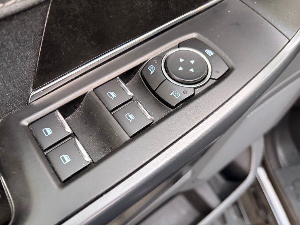 2023 Ford F-150 Lightning XLT