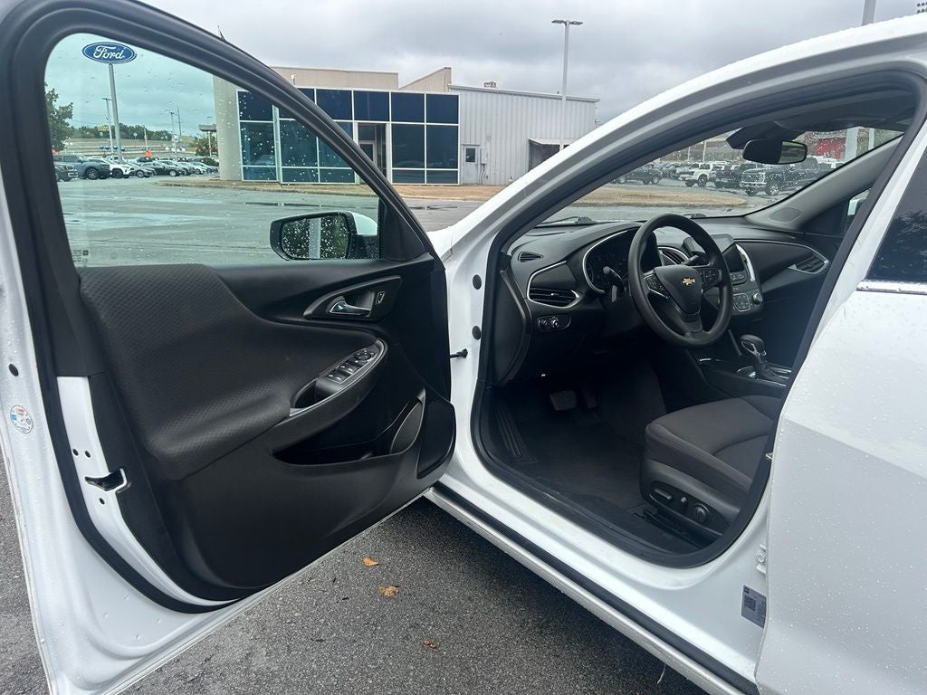 2023 Chevrolet Malibu LT - CLEAN CARFAX - ONE OWNER