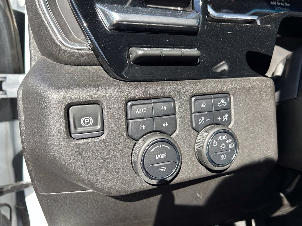2025 Chevrolet Silverado 3500HD High Country - 4WD - 6.6L DURAMAX