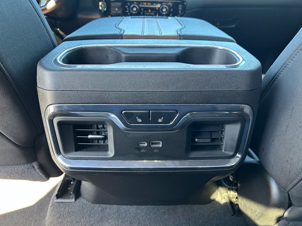 2025 Chevrolet Silverado 3500HD High Country - 4WD - 6.6L DURAMAX