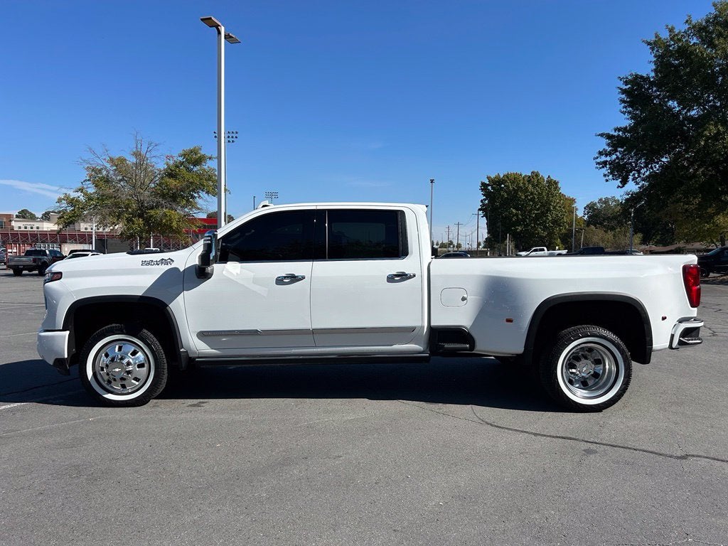 2025 Chevrolet Silverado 3500HD High Country - 4WD - 6.6L DURAMAX