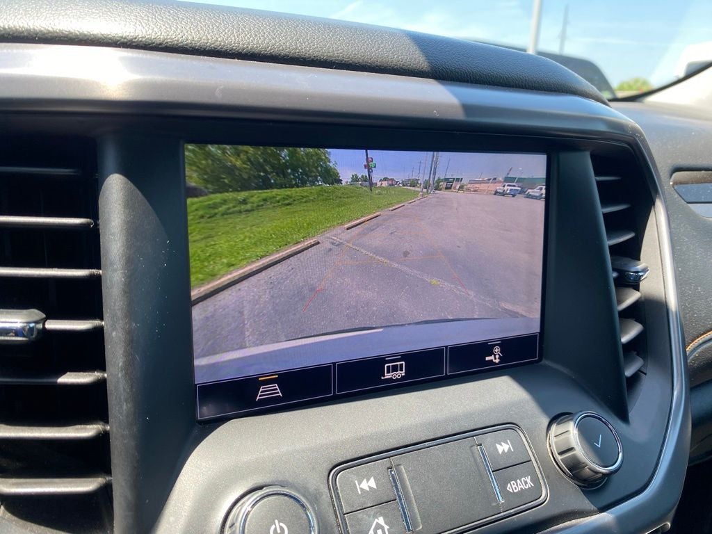 2021 GMC Acadia AT4