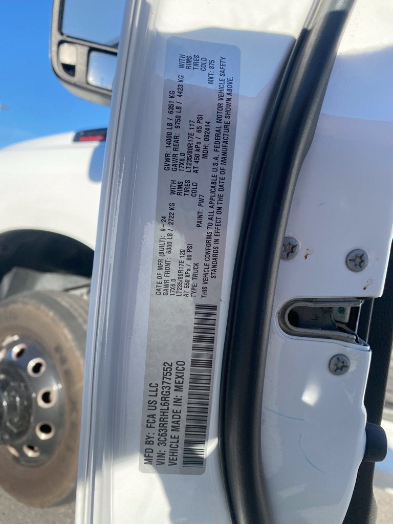 2024 RAM 3500 Big Horn - 4WD - 6.7L CUMMINS