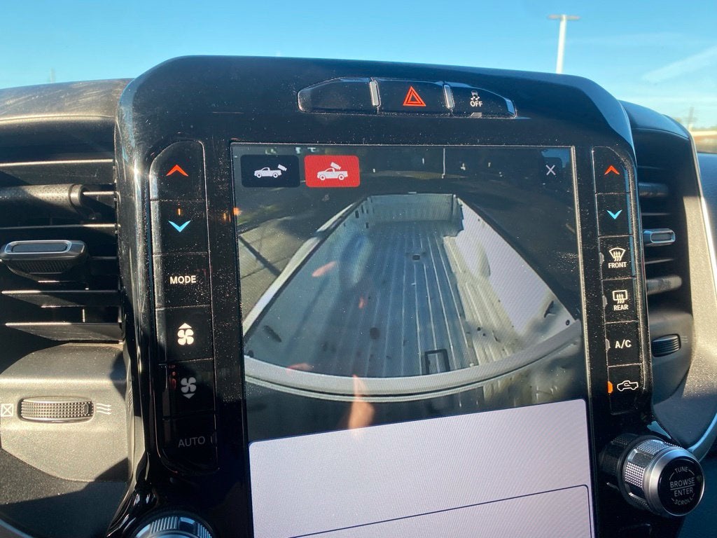 2024 RAM 3500 Big Horn - 4WD - 6.7L CUMMINS
